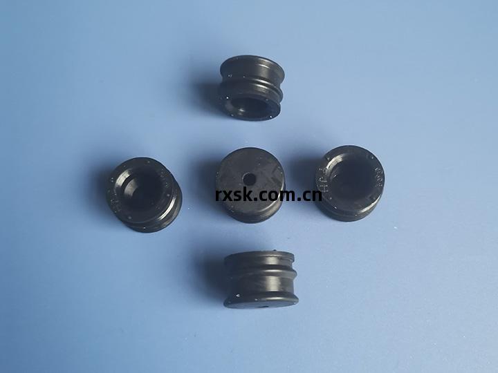 自毀式/通孔(kong)式膠塞(sai)